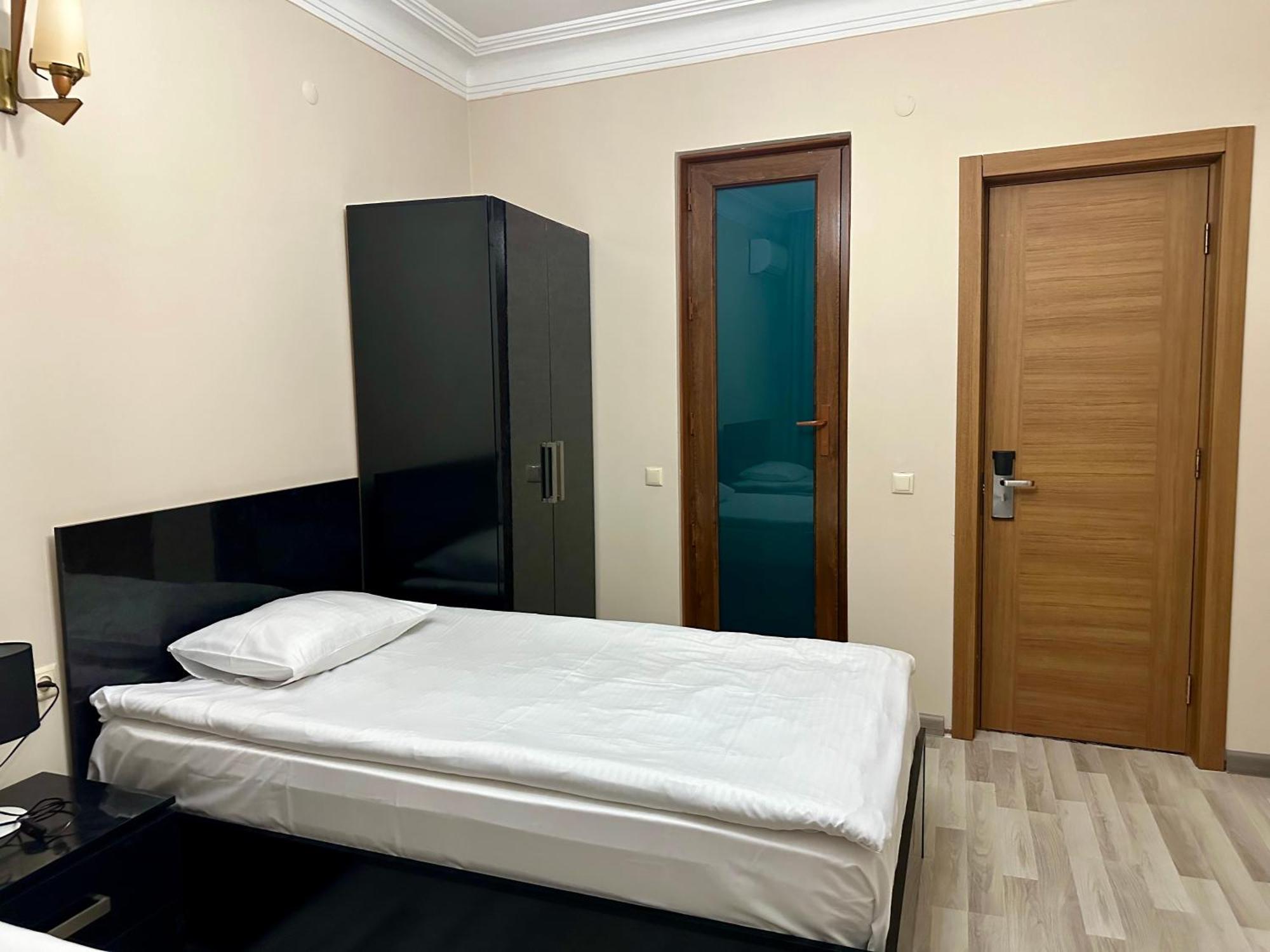 באטומי Hotel Tsereteli מראה חיצוני תמונה